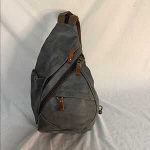Women’s Gray Leather Sling Bag